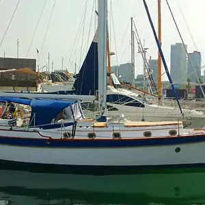  Hotel en barco Spacious And Cozy Caribbean Boat In Barcelona With Tour Option España